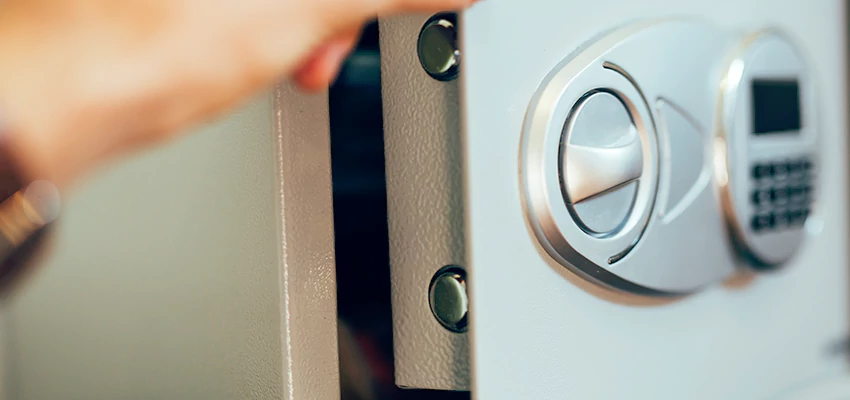 Fingerprint Safe Openers in Orange Cove, CA