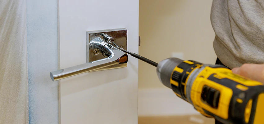 After-hours Locksmith  For Lock Troubleshooting in Orange Cove, California